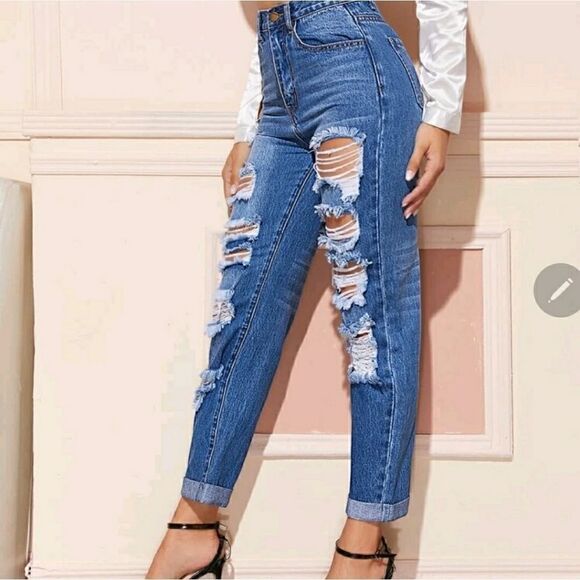 šHPš SlantāPocket RippedĀ Jeans - Picture 4 of 6